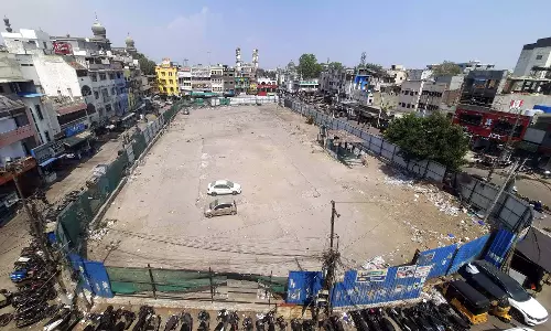 Charminar पार्किंग स्थल का निर्माण तेजी से शुरू हुआ