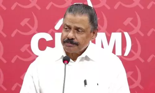 Kerala : वामपंथी सरकार आशा कार्यकर्ताओं के प्रति इतनी उदासीन कैसे हो सकती Kerala : वामपंथी सरकार आशा कार्यकर्ताओं के प्रति इतनी उदासीन कैसे हो सकती