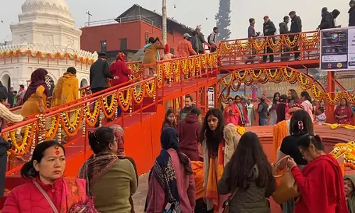 Nepal में महाशिवरात्रि का त्यौहार भक्ति, प्रार्थना और अनुष्ठानों के साथ मना रहे