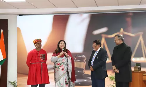SDV की अदालत छात्रों और शिक्षकों के सवालों के कारण प्रिंसिपल कटघरे में