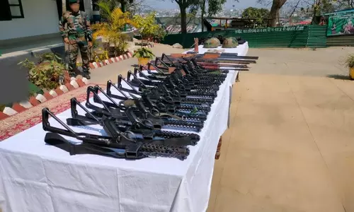 सुरक्षा बलों ने Manipur में 48 अवैध हथियार बरामद किए