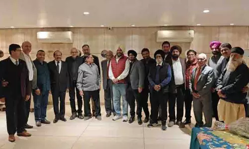 Doaba College के सेवानिवृत्त शिक्षकों ने लंबित लाभ की मांग को लेकर किया प्रदर्शन Doaba College के सेवानिवृत्त शिक्षकों ने लंबित लाभ की मांग को लेकर किया प्रदर्शन