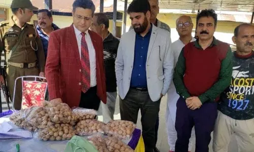 R&R आयुक्त ने प्रवासी शिविरों का दौरा किया, महा शिवरात्रि की व्यवस्थाओं की समीक्षा की