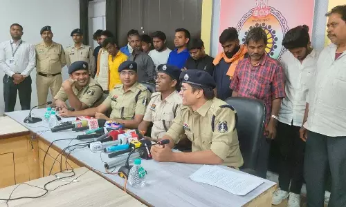 3 करोड़ का अवैध ट्रांजेक्शन, 97 लाख नकदी फ्रीज, 19 फ्रॉड गिरफ्तार
