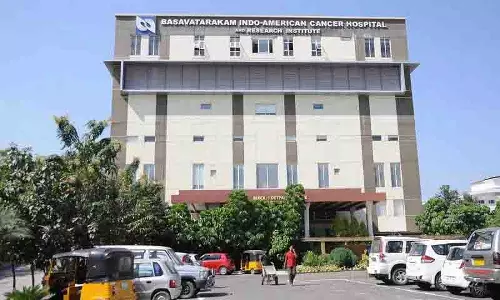 NRI दंपत्ति ने इंडो-अमेरिकन कैंसर अस्पताल को 10 करोड़ रुपये दान किए