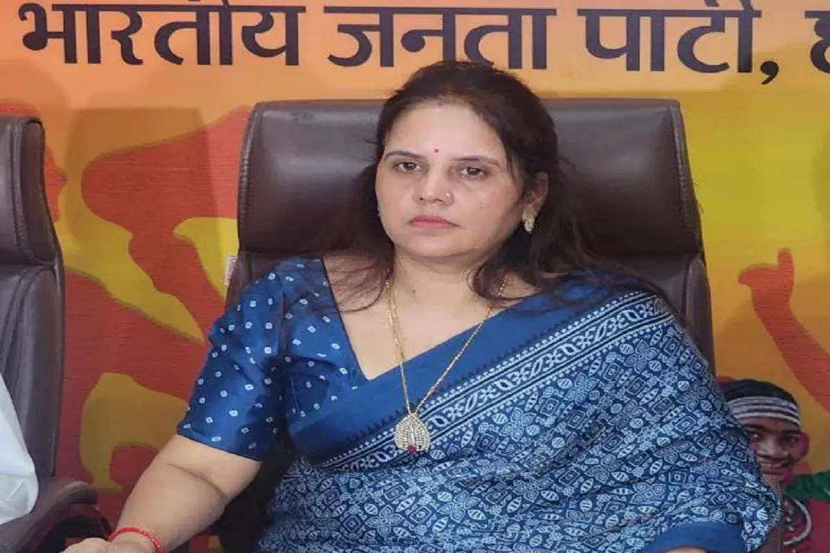 रायपुर निगम की नई मेयर मीनल चौबे आज लेंगी शपथ रायपुर निगम की नई मेयर मीनल चौबे आज लेंगी शपथ