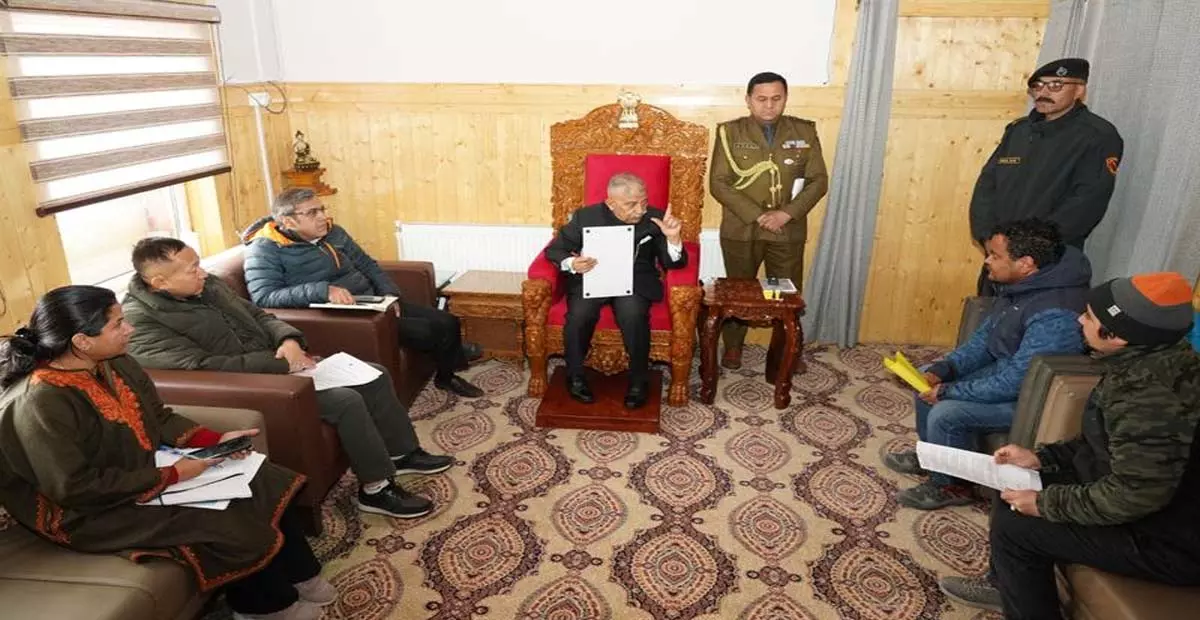 J&K: उपराज्यपाल ने हस्तशिल्प विभाग के लिए प्रशिक्षण मॉड्यूल की समीक्षा की J&K: उपराज्यपाल ने हस्तशिल्प विभाग के लिए प्रशिक्षण मॉड्यूल की समीक्षा की