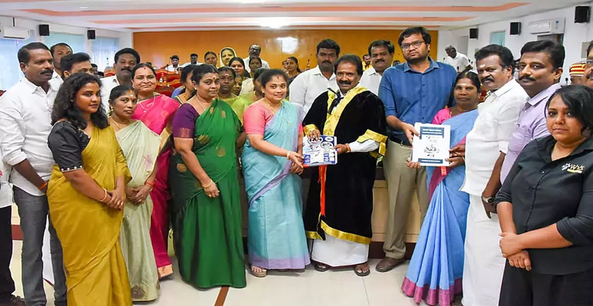 Tamil Nadu: तमिलनाडु में पहली बार तिरुचि नगर निगम ने गली के कुत्तों की गिनती पर रिपोर्ट जारी की Tamil Nadu: तमिलनाडु में पहली बार तिरुचि नगर निगम ने गली के कुत्तों की गिनती पर रिपोर्ट जारी की
