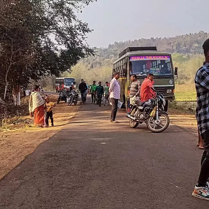Odisha: अंगुल में हाथी के हमले में युवक की मौत, स्थानीय लोगों ने सड़क जाम किया Odisha: अंगुल में हाथी के हमले में युवक की मौत, स्थानीय लोगों ने सड़क जाम किया