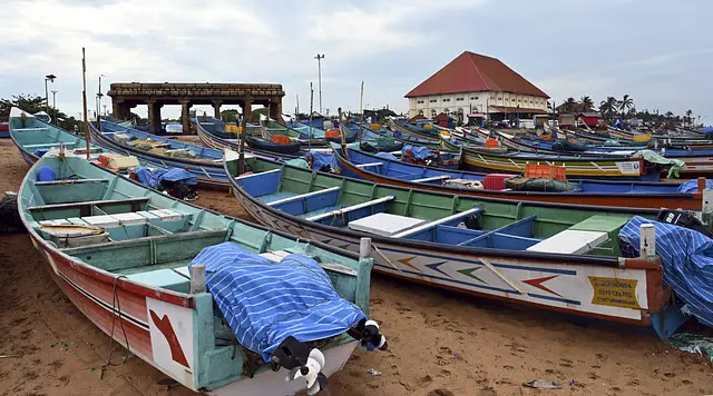 Kerala: अपतटीय खनन के खिलाफ तटीय हड़ताल से केरल में मछली पकड़ने की गतिविधियां प्रभावित Kerala: अपतटीय खनन के खिलाफ तटीय हड़ताल से केरल में मछली पकड़ने की गतिविधियां प्रभावित
