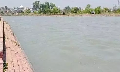 Ghaziabad: मानसिक तनाव में आकर छात्र गंग नहर में कूदा Ghaziabad: मानसिक तनाव में आकर छात्र गंग नहर में कूदा