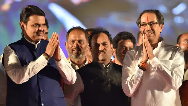 शिवसेना ने भ्रष्टाचार से निपटने के लिए कड़े कदम उठाने के लिए CM की प्रशंसा की शिवसेना ने भ्रष्टाचार से निपटने के लिए कड़े कदम उठाने के लिए CM की प्रशंसा की
