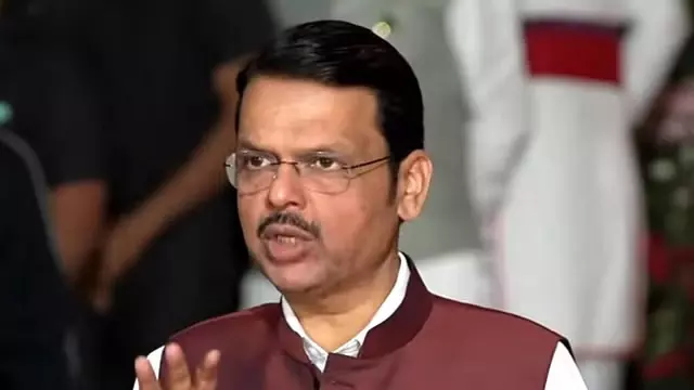 Maharashtra: राजनीतिक समीकरण और महायुति में दरार ने फडणवीस के लिए मुश्किल बजट सत्र खड़ा कर दिया Maharashtra: राजनीतिक समीकरण और महायुति में दरार ने फडणवीस के लिए मुश्किल बजट सत्र खड़ा कर दिया