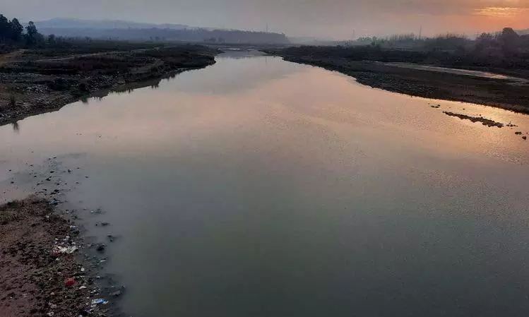 Chakki Nall में अवैध खनन बेरोकटोक जारी Chakki Nall में अवैध खनन बेरोकटोक जारी
