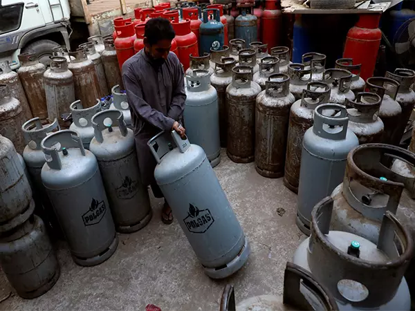 Pak कंपनी ने रमजान के लिए गैस लोड शेडिंग की घोषणा की Pak कंपनी ने रमजान के लिए गैस लोड शेडिंग की घोषणा की