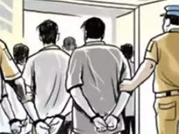 Jamshedpur: फर्जी इंजीनियर बनकर नौकरी दिलाने वाले गिरोह का खुलासा, 4 गिरफ्तार Jamshedpur: फर्जी इंजीनियर बनकर नौकरी दिलाने वाले गिरोह का खुलासा, 4 गिरफ्तार