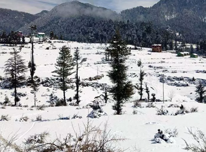 Gulmarg Gondola, वैष्णोदेवी में हेली सेवा निलंबित Gulmarg Gondola, वैष्णोदेवी में हेली सेवा निलंबित