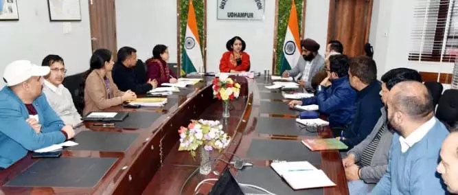 DC Udhampur ने संस्थागत व्यवसाय सहायता तंत्र के निर्माण पर चर्चा की DC Udhampur ने संस्थागत व्यवसाय सहायता तंत्र के निर्माण पर चर्चा की