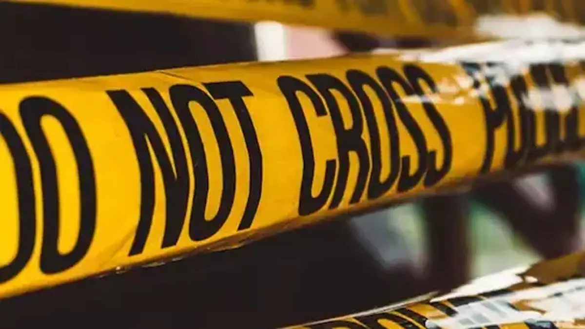 Jammu-Kashmir में बैंक डकैती: पुलिस ने दो लोगों को गिरफ्तार किया, लूटे गए 14 लाख बरामद Jammu-Kashmir में बैंक डकैती: पुलिस ने दो लोगों को गिरफ्तार किया, लूटे गए 14 लाख बरामद