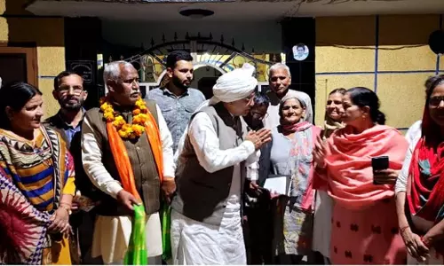 Haryana: रोहतक में समर्थन जुटाने के लिए भाजपा, कांग्रेस ने पूरी ताकत झोंकी