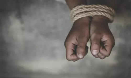 व्यापारी का अपहरण, पत्नी के पास आया फोन 3 लाख की फिरौती दो नहीं तो... व्यापारी का अपहरण, पत्नी के पास आया फोन 3 लाख की फिरौती दो नहीं तो...