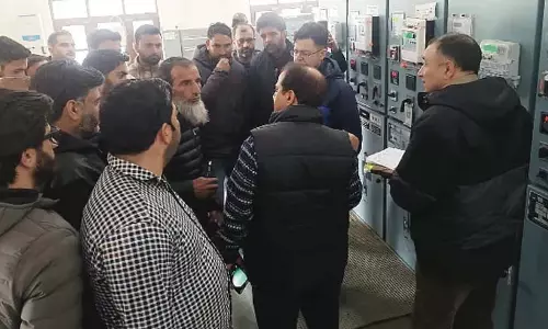 केपीडीसीएल के एमडी ने रामधन के दौरान निर्बाध बिजली आपूर्ति के उपायों की समीक्षा की केपीडीसीएल के एमडी ने रामधन के दौरान निर्बाध बिजली आपूर्ति के उपायों की समीक्षा की