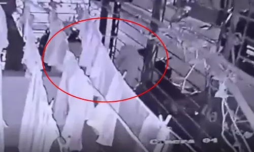 बार मालिक को बदमाशों ने बनाया निशाना, जिंदा जलाने की कोशिश से मची खलबली