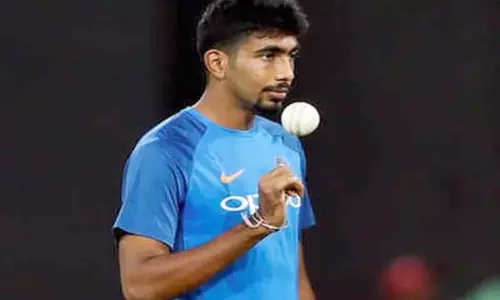 जसप्रीत बुमराह ने ICC सम्मान जीतने पर जताई खुशी जसप्रीत बुमराह ने ICC सम्मान जीतने पर जताई खुशी