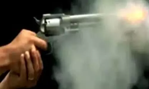 Haryana : युवक को घर से बुलाकर मारी गोली, जाँच में जुटी पुलिस Haryana : युवक को घर से बुलाकर मारी गोली, जाँच में जुटी पुलिस