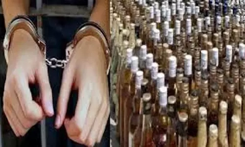 Bihar : 339 बोतल शराब के साथ तीन तस्कर गिरफ्तार Bihar : 339 बोतल शराब के साथ तीन तस्कर गिरफ्तार