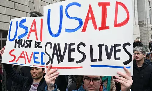 ट्रम्प प्रशासन ने कहा ,USAID के 90 %विदेशी सहायता अनुबंधों में कटौती कर रहा