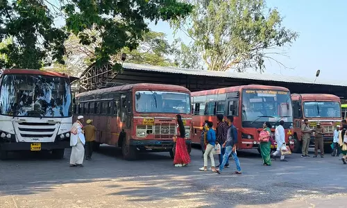 Karnataka और महाराष्ट्र के बीच अंतरराज्यीय बस सेवाएं आंशिक रूप से फिर से शुरू