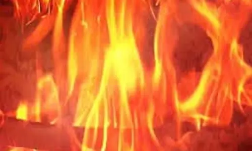 Hamirpur: शिवरात्रि पर मंदिर गया था परिवार, घर पर हुआ बड़ा हादसा Hamirpur: शिवरात्रि पर मंदिर गया था परिवार, घर पर हुआ बड़ा हादसा