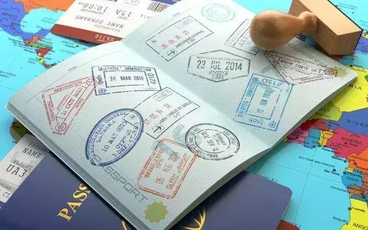 Kerala : इटली जाने वाले यात्री के लिए फर्जी रेजिडेंट परमिट की व्यवस्था करने के आरोप Kerala : इटली जाने वाले यात्री के लिए फर्जी रेजिडेंट परमिट की व्यवस्था करने के आरोप