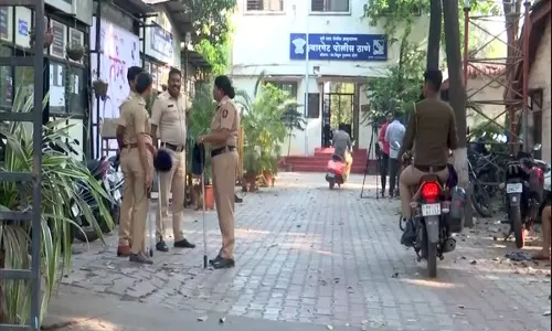 पुणे बलात्कार मामला: आरोपियों को पकड़ने के लिए 13 पुलिस टीमें तैनात, नकद इनाम की घोषणा
