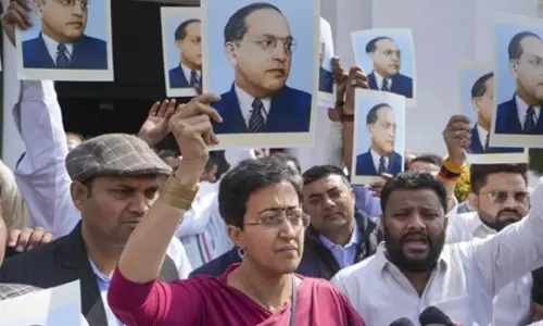 New Delhi: आप पार्टी ने दिल्ली में भारतीय जनता पार्टी की सरकार पर तानाशाही का आरोप लगाया New Delhi: आप पार्टी ने दिल्ली में भारतीय जनता पार्टी की सरकार पर तानाशाही का आरोप लगाया