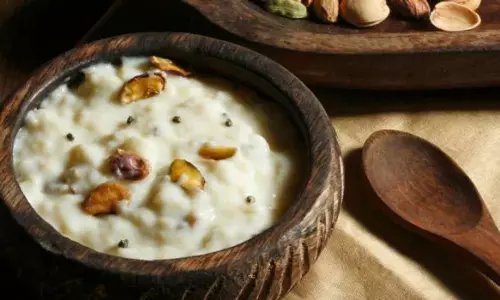 चिरौंजी मखाने की खीर रेसिपी चिरौंजी मखाने की खीर रेसिपी