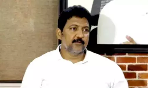 Andhra: वाईएसआरसीपी नेता वल्लभनेनी वामशी के खिलाफ एक और मामला Andhra: वाईएसआरसीपी नेता वल्लभनेनी वामशी के खिलाफ एक और मामला