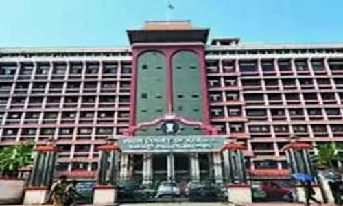 Kerala :  सार्वजनिक स्थानों पर अब अनाधिकृत ध्वज-स्तंभ नहीं लगाए जाएंगे