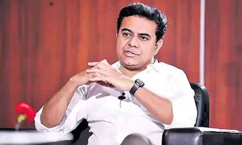 रेवंत की हमारी आलोचना उनकी अक्षमता को छिपाने के लिए है: KTR रेवंत की हमारी आलोचना उनकी अक्षमता को छिपाने के लिए है: KTR