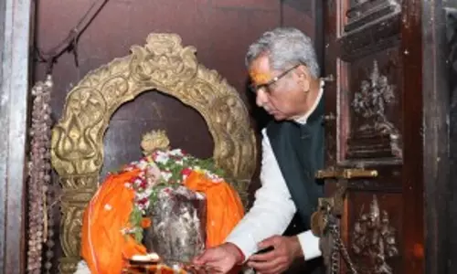 Sikkim : राज्यपाल महाशिवरात्रि पूजा में शामिल हुए