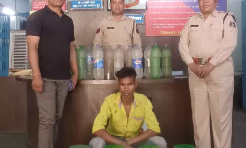 पुलिस की बड़ी कार्रवाई, 96 लीटर अवैध महुआ शराब जब्त