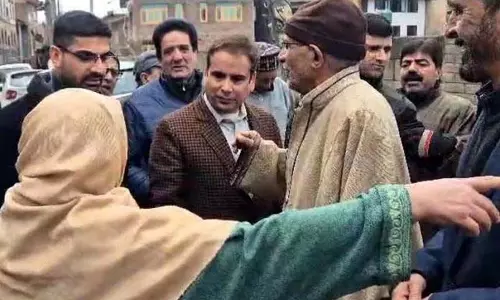 उमर सरकार ने जनता से संपर्क बहाल किया: Tanveer Sadiq