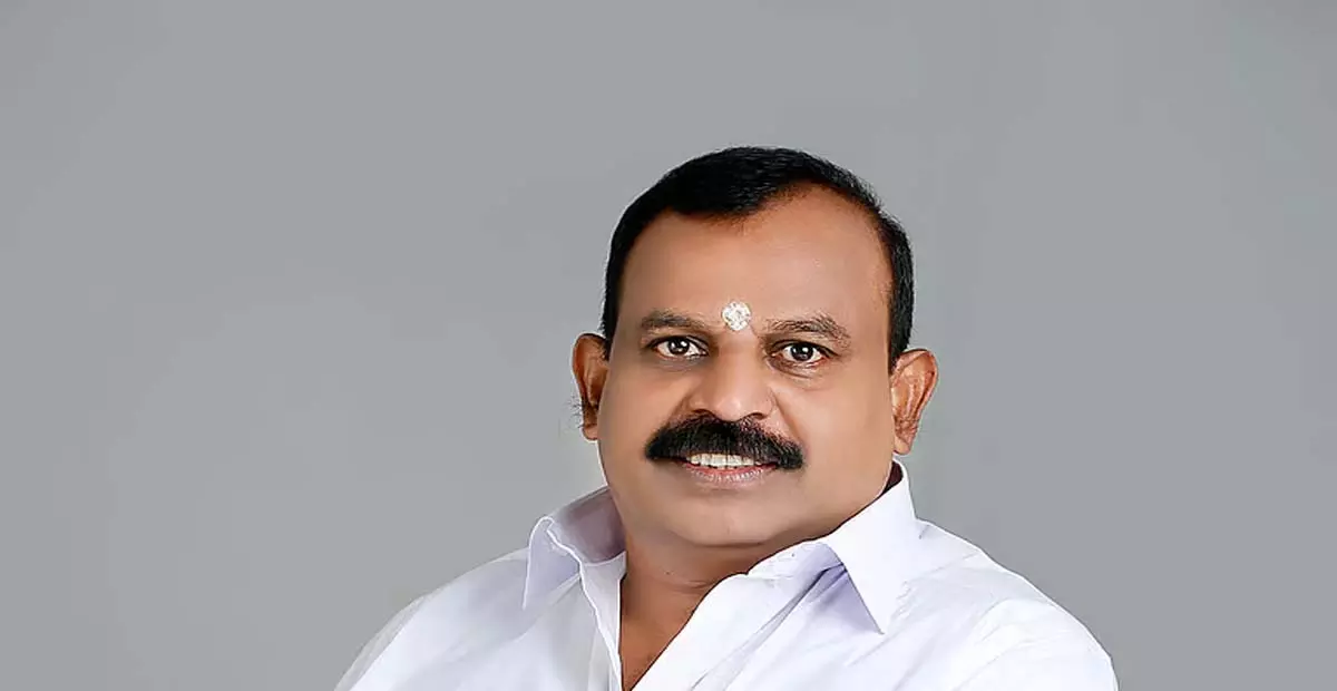 Kerala: एनडीए नेता ने ड्रग मामले में अपने बेटे की गिरफ्तारी के लिए केरल पुलिस को धन्यवाद दिया Kerala: एनडीए नेता ने ड्रग मामले में अपने बेटे की गिरफ्तारी के लिए केरल पुलिस को धन्यवाद दिया