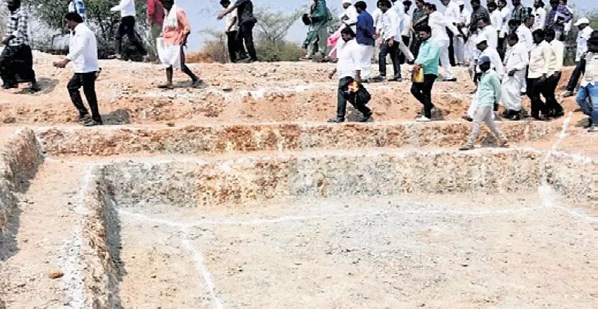 Andhra: प्रकाशम जिले में 6,380 कृषि तालाबों का निर्माण शुरू Andhra: प्रकाशम जिले में 6,380 कृषि तालाबों का निर्माण शुरू