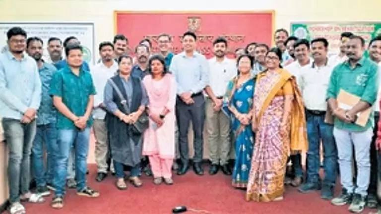 Odisha: विशेषज्ञों ने कहा- मीडिया जलवायु परिवर्तन के मुद्दे पर ध्यान केंद्रित Odisha: विशेषज्ञों ने कहा- मीडिया जलवायु परिवर्तन के मुद्दे पर ध्यान केंद्रित