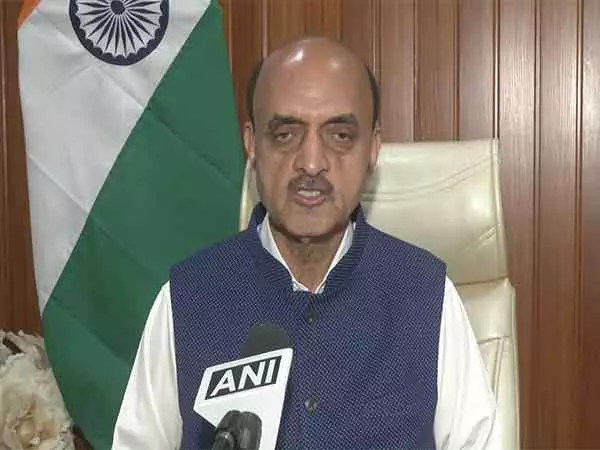 सीएम फडणवीस के नेतृत्व में दोषियों के खिलाफ कड़ी कार्रवाई की जाएगी: रेप मामले पर BJP MP कराड सीएम फडणवीस के नेतृत्व में दोषियों के खिलाफ कड़ी कार्रवाई की जाएगी: रेप मामले पर BJP MP कराड