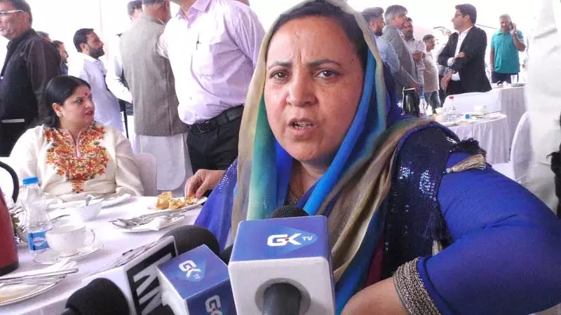 Kashmir में शीतकालीन अवकाश के बाद 7 मार्च को स्कूल खुलेंगे Kashmir में शीतकालीन अवकाश के बाद 7 मार्च को स्कूल खुलेंगे