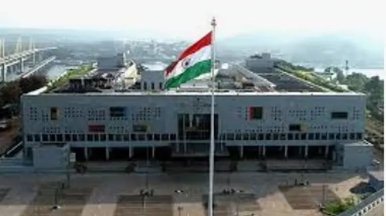 बॉम्बे हाईकोर्ट ने Pernem के चोपडेम गांव में भूमि परिवर्तन की अनुमति पर रोक लगाई बॉम्बे हाईकोर्ट ने Pernem के चोपडेम गांव में भूमि परिवर्तन की अनुमति पर रोक लगाई