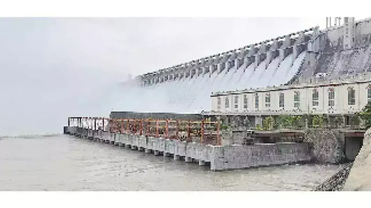 कृष्णा जल पर विवाद न करें दो तेलुगु राज्यों से केआरएमबी की अपील कृष्णा जल पर विवाद न करें दो तेलुगु राज्यों से केआरएमबी की अपील